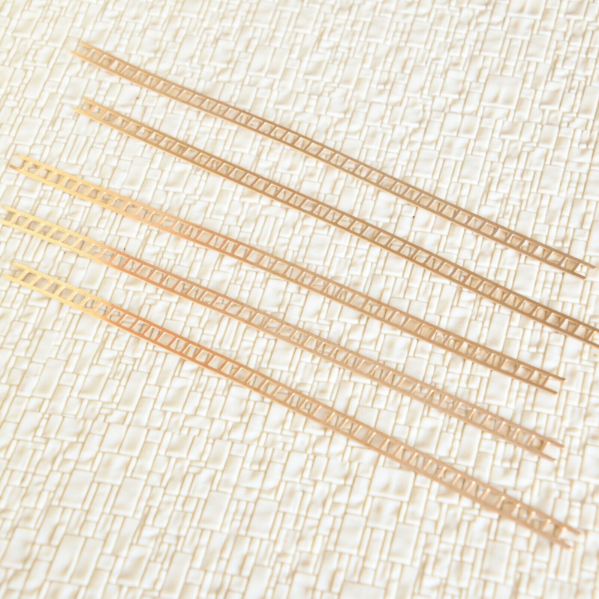 5 x OO / HO scale coppery ladders brass ladder strips solderable steps